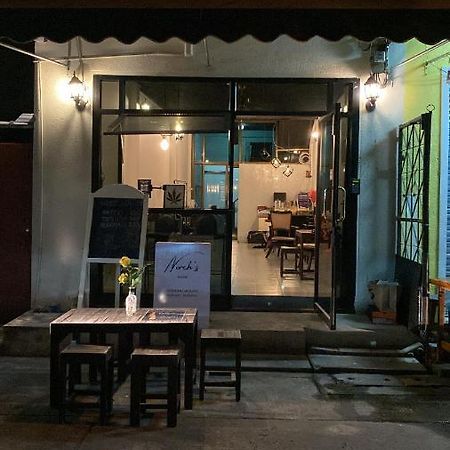 Norch'S Hostel Bangkok Exterior photo
