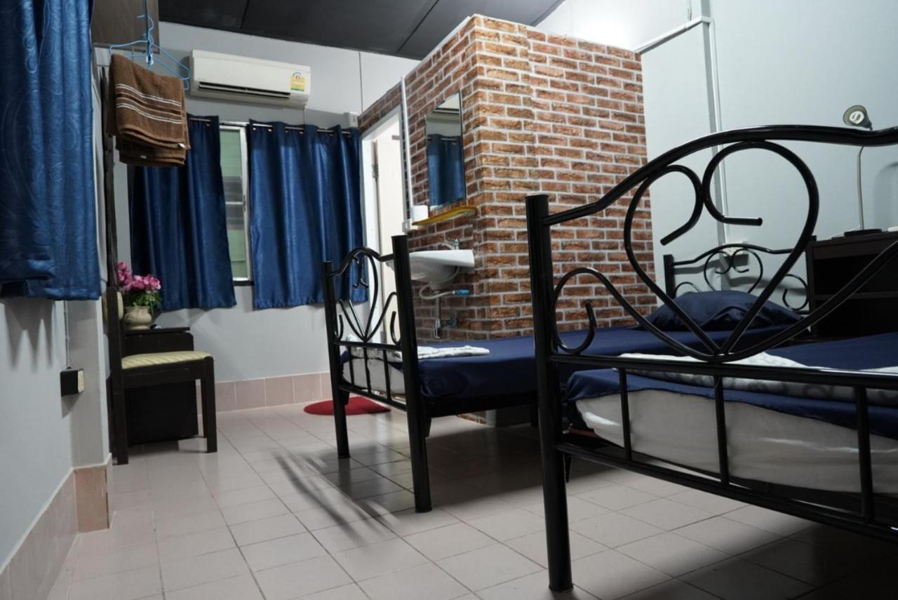 Norch'S Hostel Bangkok Exterior photo